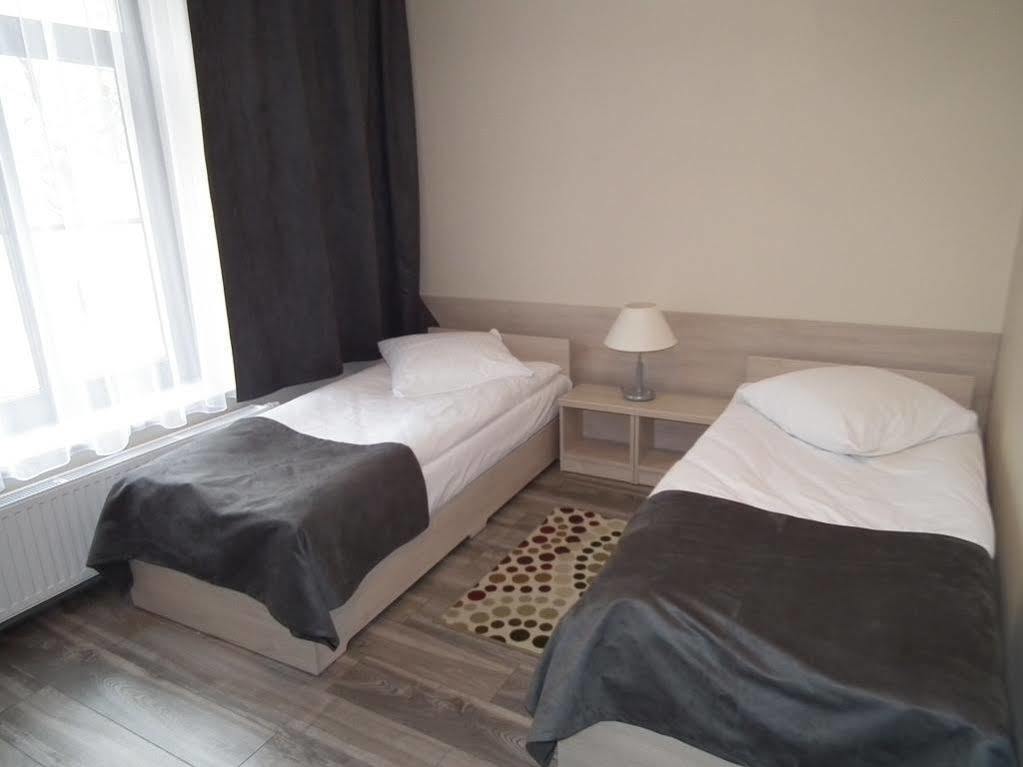 Hotel Nest Gniezno Exterior foto
