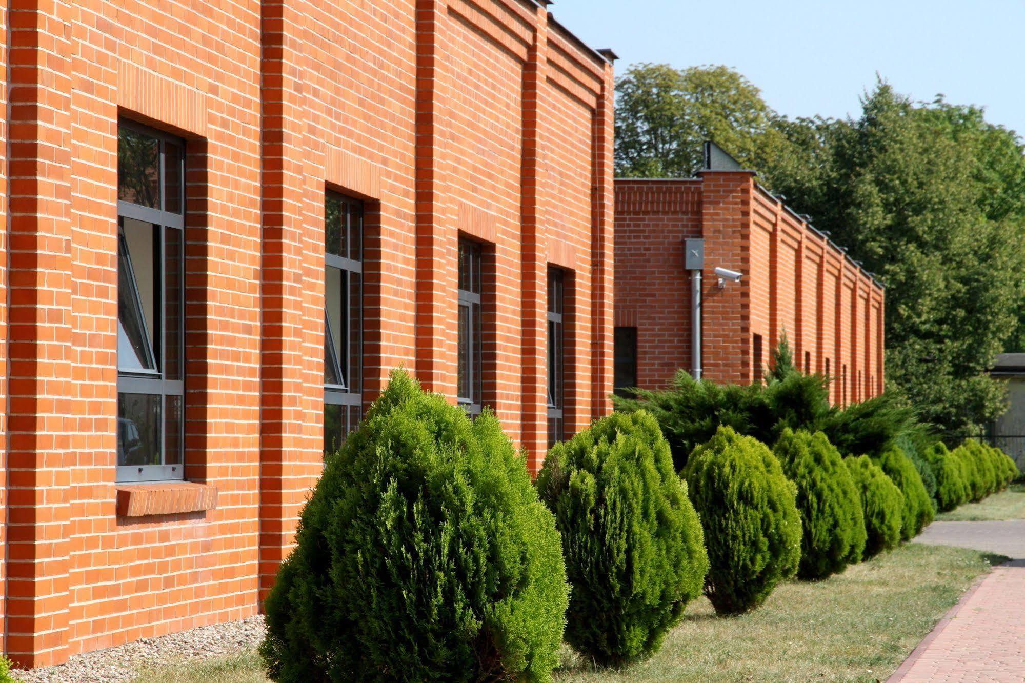 Hotel Nest Gniezno Exterior foto