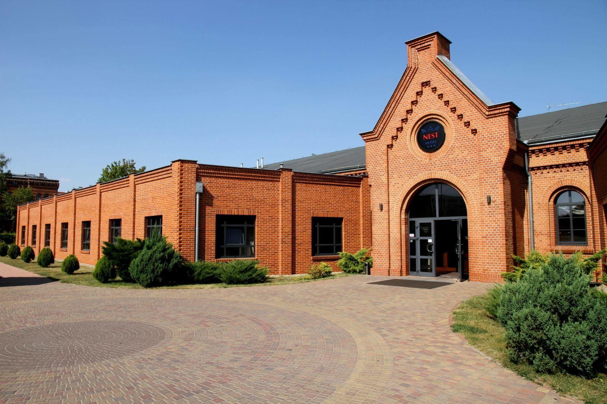 Hotel Nest Gniezno Exterior foto